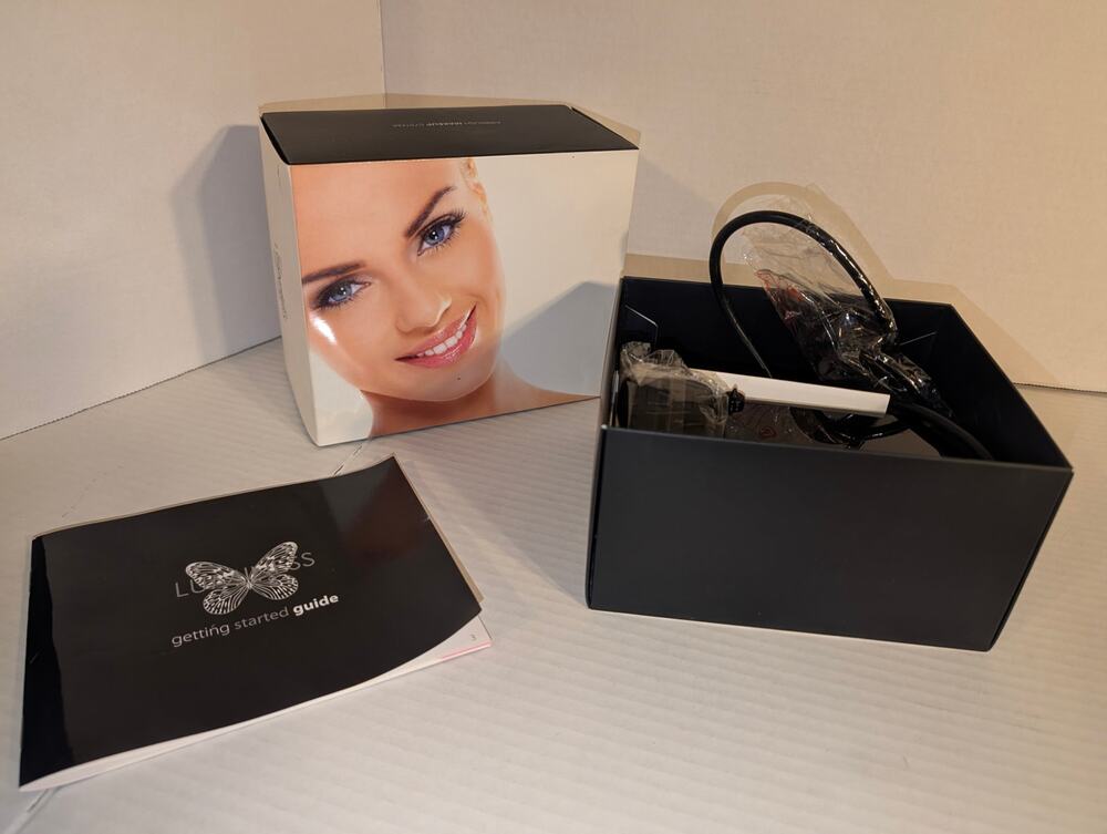 Luminess Air Airbrush Makeup System Airbrush Machine New In Box White/Blk